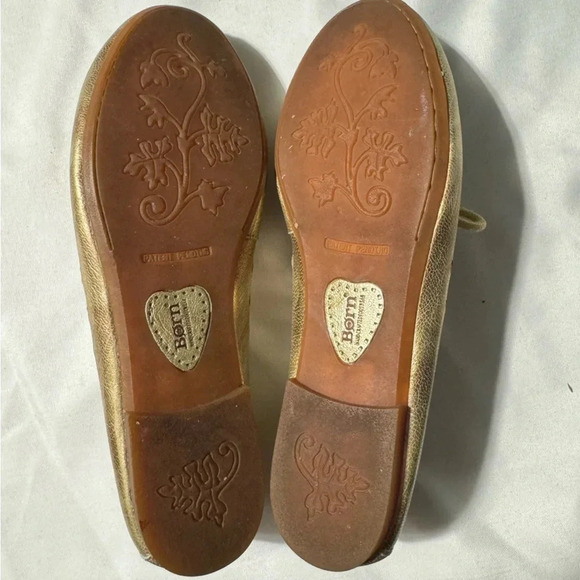 Born Handcrafted Loafers  Leather Gold Comfortable Size 5 1/2 - Picture 9 of 10